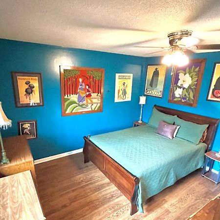 Family Friendly Downtown Home - Private Yard & Grill - Location, Location, Location! Атенс Екстер'єр фото